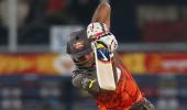 IPL: Sunrisers beat Kings XI by five wickets to go top