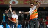 PHOTOS: Force India drivers turn bowlers at IPL