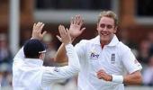 Broad puts England in sight of victory