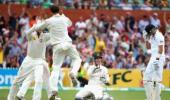 Australia push England to the wall in second Test