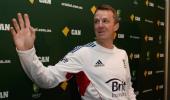 Graeme Swann retires midway through Ashes