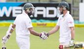 De Villiers and Amla keep SA out of trouble