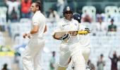 Stats: Sachin completes 7000 Test runs in India