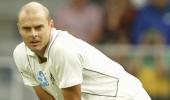 New Zealand fast bowler Martin announces retirement