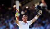 Ashes PHOTOS: Smith strikes after Bell century rallies England