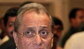 Srinivasan steps aside, Dalmiya named interim-president