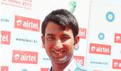 Cheteshwar should avoid the hook shot, says his father