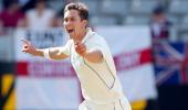 Auckland Test: Boult puts New Zealand in control v England