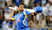 Pollard's blitzkrieg keeps Mumbai unbeaten at home