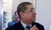 Srinivasan defiant, won't quit as BCCI chief