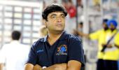 Gurunath runs the CSK team, says Hussey