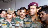 Dhoni to perform guard duties, patrolling in Kashmir