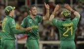 South Africa snatch dramatic one-run win over Pakistan