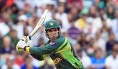 Pak retain Misbah, Hafeez for SA Tests; omit openers Farhat, Umar