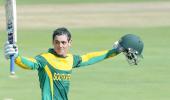 Cricket Buzz: De Kock equals record as SA beat Zimbabwe