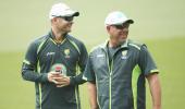 Ponting urges Clark & Co to 'play the hard-nosed Australian way'