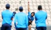 India bowling coach gives no time-frame for Ishant's return