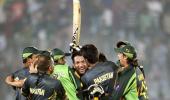 Turning points in India-Pakistan match: Karthik's miss, Afridi's blast