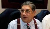 Pressure mounts on Srinivasan as ex-cricketers urge him to quit