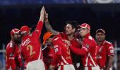 Focus on Maxwell, Gayle as Kings XI Punjab-Bangalore face off