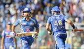 IPL PHOTOS: Hussey anchors Mumbai Indians innings