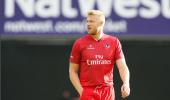 Flintoff has narrow escape in crash