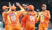 CLT20: Lahore edge past Dolphins to keep semi-final hopes alive