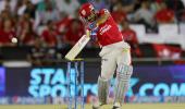 Sehwag can make a comeback to Indian team, says Bangar