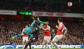 EPL PHOTOS: Splendid Cech denies impressive Liverpool at the Emirates