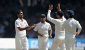 Gavaskar prefers Bhuvneshwar in place of Binny for final Test