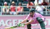 PHOTOS: Fired up De Villiers had aggression on his mind