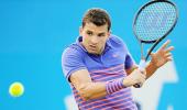 Bad light halts Dimitrov match; Hewitt plays last match at Queen's