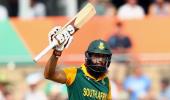 Amla goes past Kohli; quickest to hit 20 ODI centuries