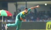 Tahir fined over spat with Warner during Cape Town ODI