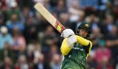 Wade's fireworks help Australia ease past England