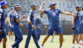 Star-studded Mumbai Indians eye win against KKR