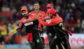 IPL PHOTOS: Kohli, de Villiers take Bangalore past Pune