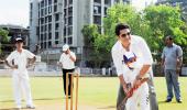 Tendulkar gives cricket lessons on 43rd birthday even as wishes pour in