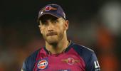 Fractured finger puts Du Plessis out of IPL, Khawaja comes in