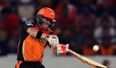 IPL PHOTOS: Warner powers Hyderabad to victory against RCB