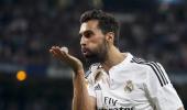 Arbeloa and Pique in war of words as title race heats up