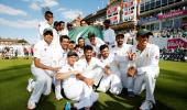 4th Test: Pakistan crush England by 10 wickets to level series