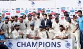 India ends 2016 as World No. 1 Test team