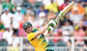 2nd T20: De Villiers, Amla help Proteas tame England, win series 2-0