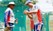 Watch out! England aim to wrap up series