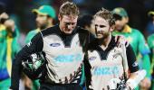 Record-breaking Williamson, Guptill sink Pakistan to level series