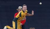 Australia off-spinner Hauritz announces retirement