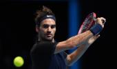 Federer sails in Brisbane, Crawford crushes Petkovic