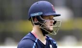 Fresh crisis for England: Duckett suspended from playing after bar incident