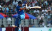 Dhoni unperturbed by calls to quit